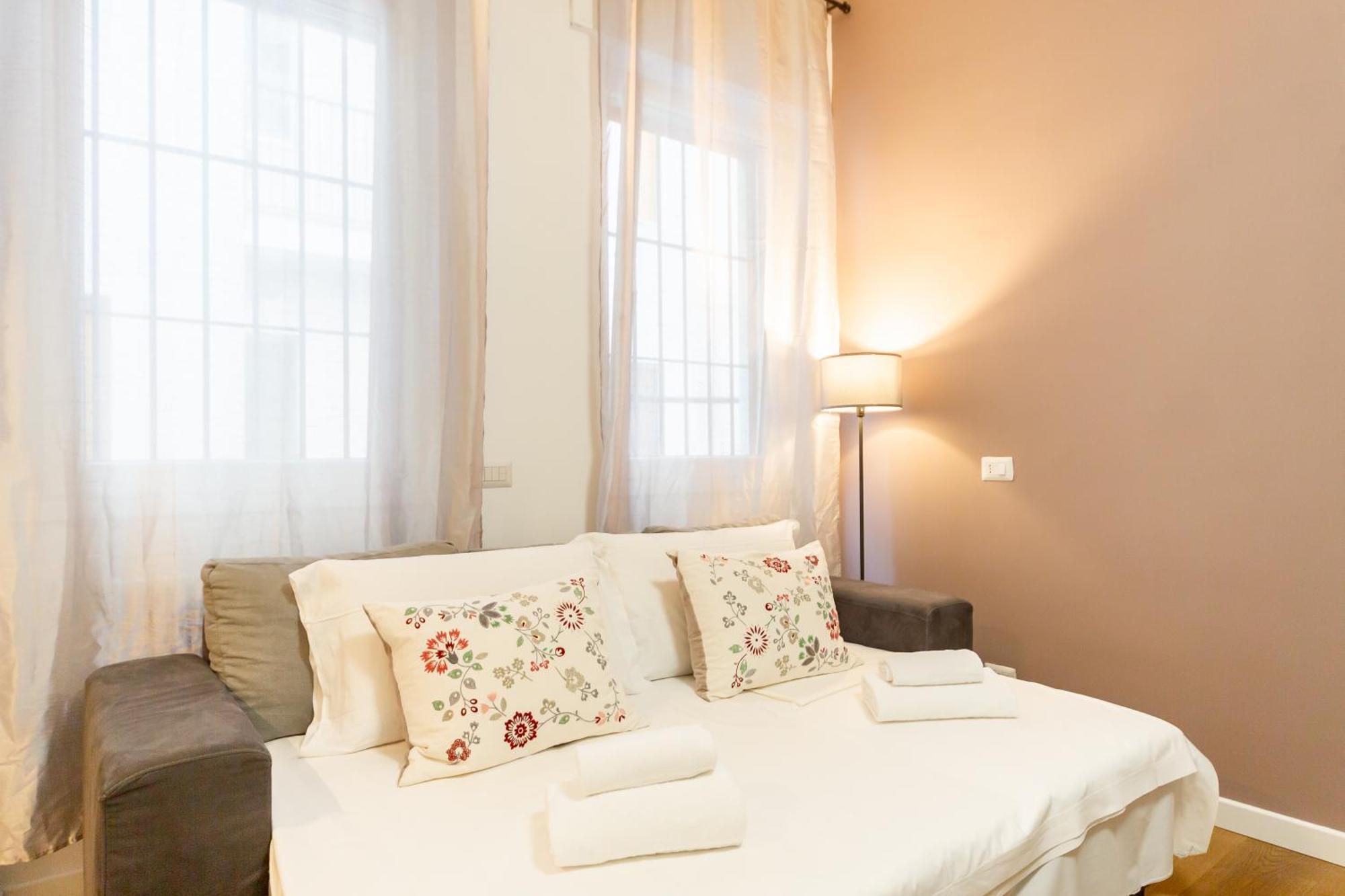 Appartamento Metro M1- Fiera Citylife Duomo 10 Min Ac Wi-fi *